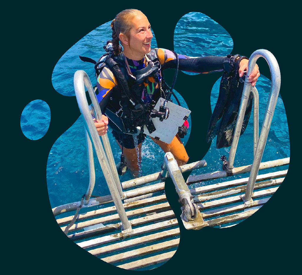 Camille underwater